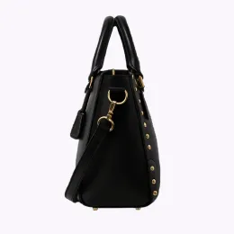 Женская сумка из натуральной кожи чёрного цвета